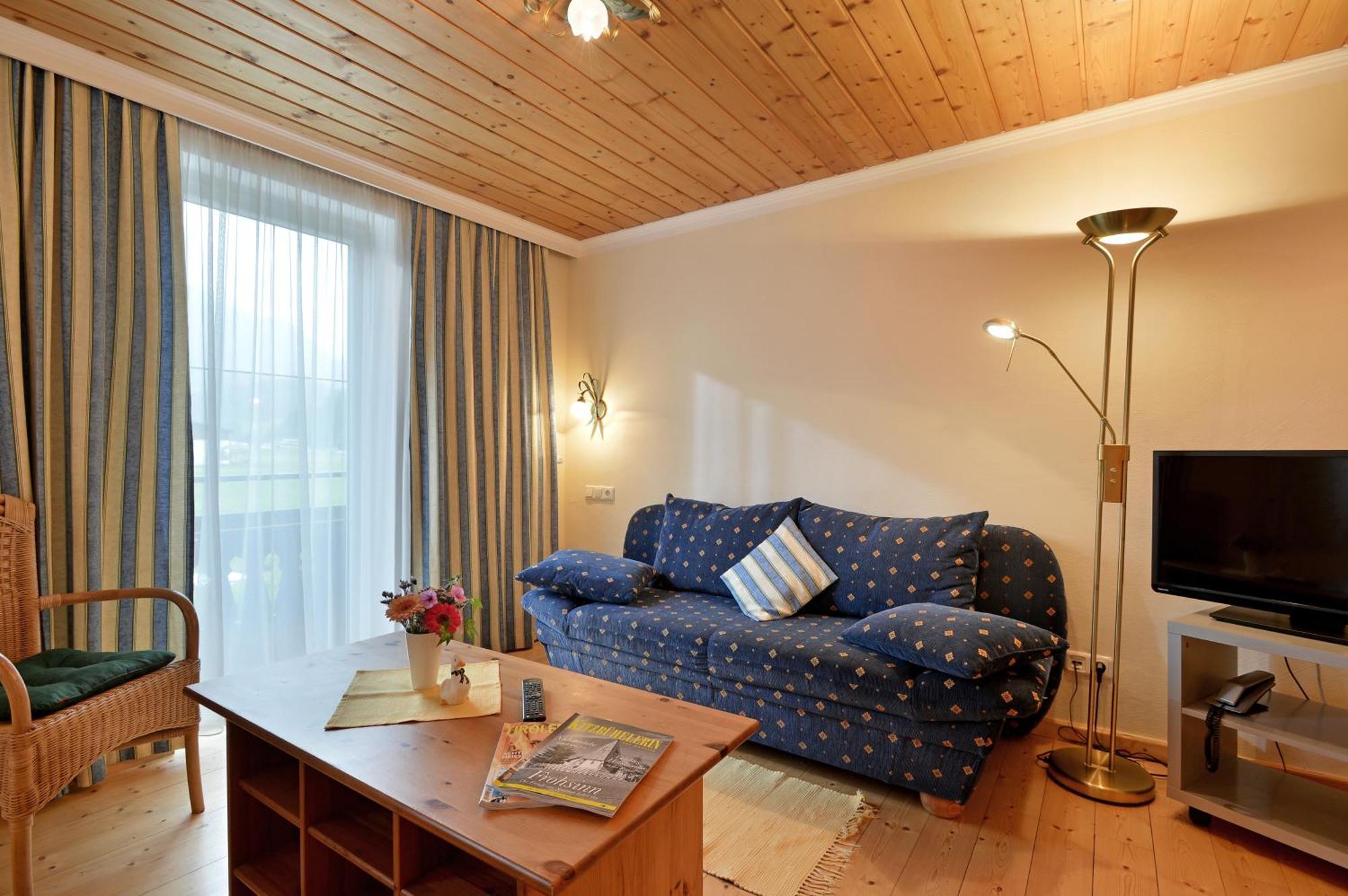 Landgasthof Mauth Kirchdorf in Tirol Bilik gambar